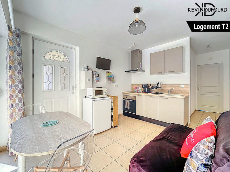 Maison - 225 m² - 11 pièces