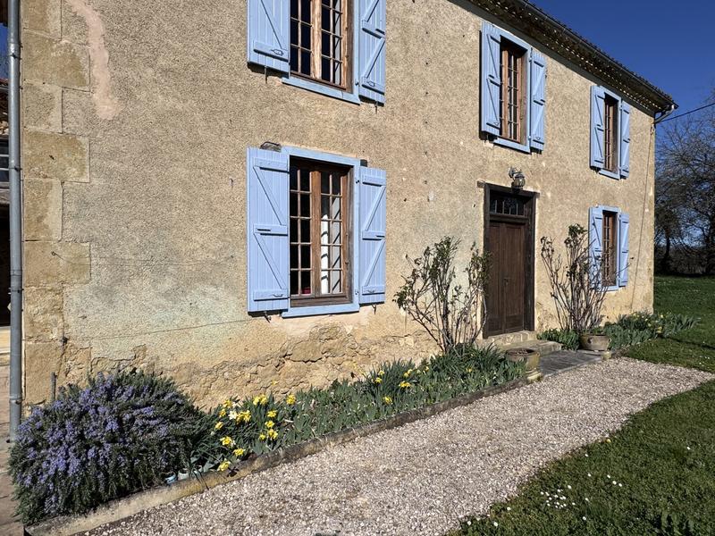 Maison - 205 m² - 7 pièces