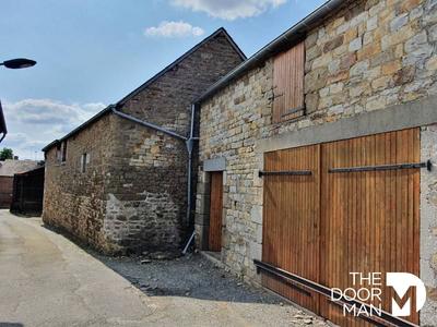 Propriété - 130 m² - 9 pièces