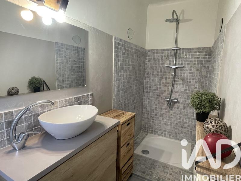 Maison - 216 m² - 8 pièces