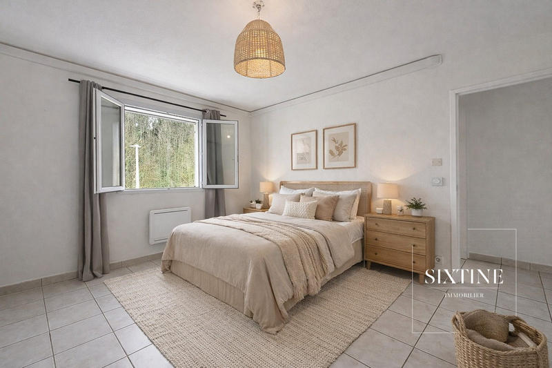 Maison traditionnelle - 82 m² - 4 pièces