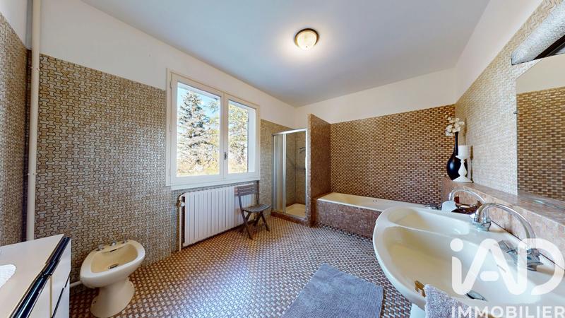 Maison - 364 m² - 6 pièces