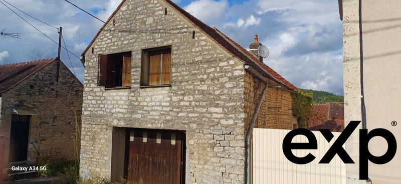 Maison traditionnelle - 82 m² - 4 pièces