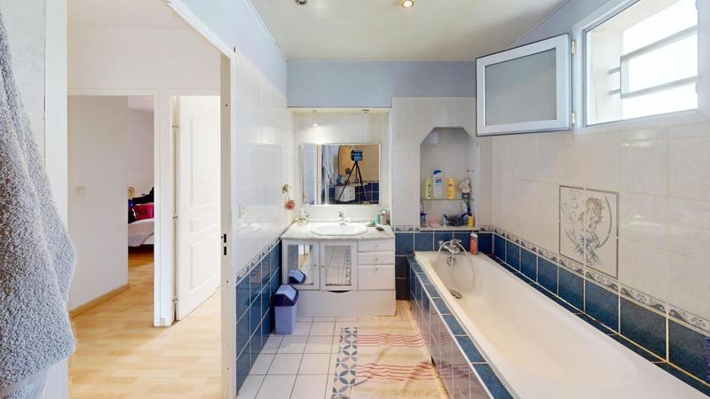 Maison - 121 m² - 4 pièces