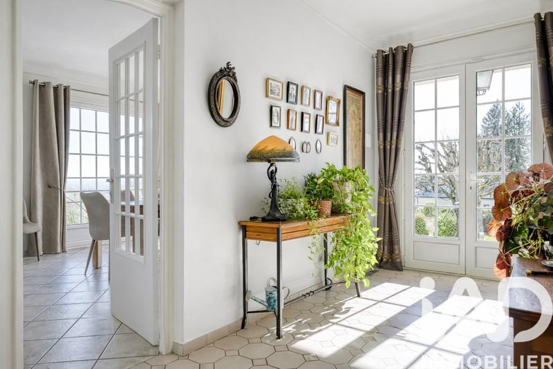 Maison - 200 m² - 8 pièces