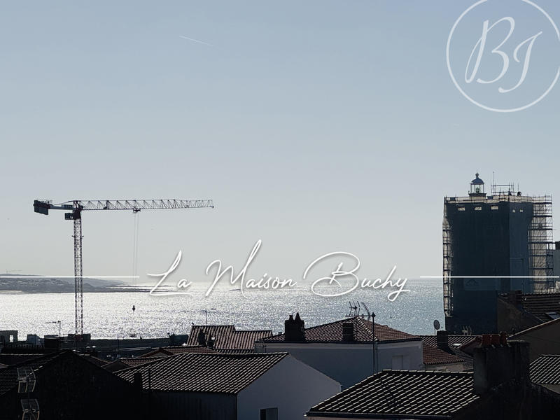 Maison - 295 m² - 11 pièces