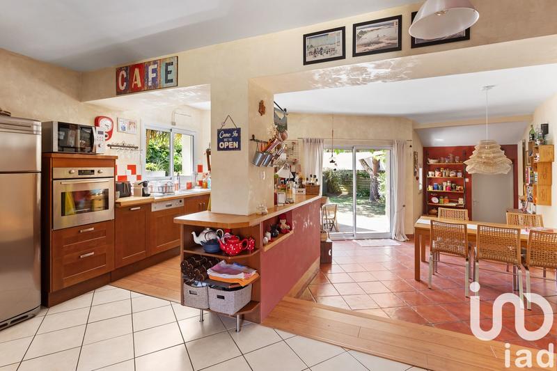 Maison - 168 m² - 8 pièces