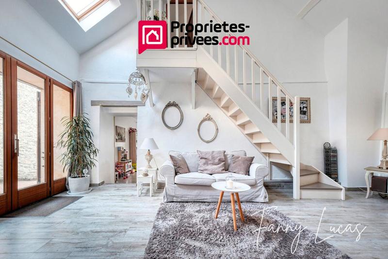 Maison - 183 m² - 9 pièces