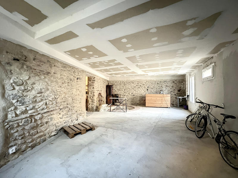 Maison - 230 m² - 8 pièces