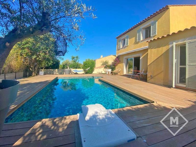 Maison - 109 m² - 5 pièces