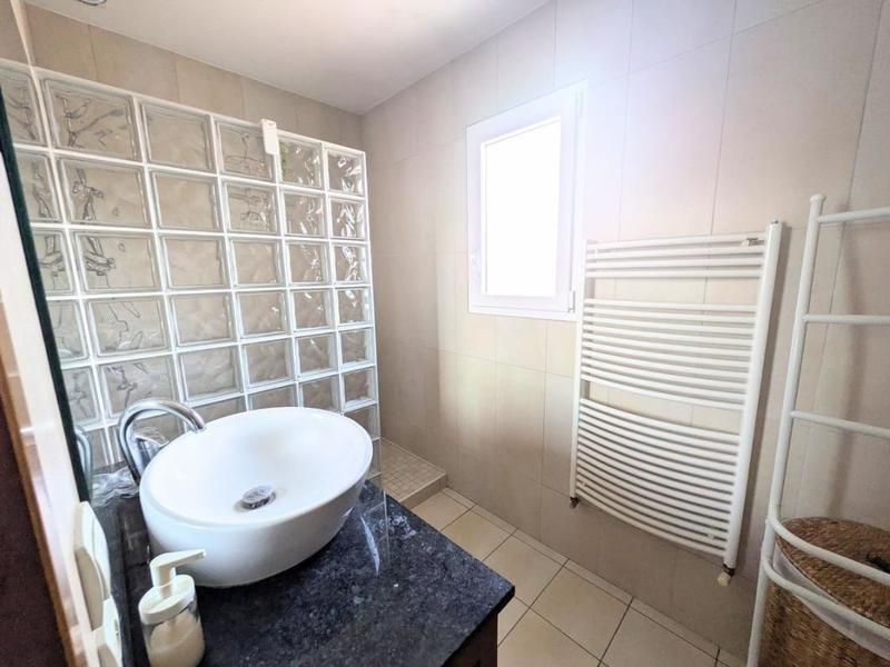 Maison - 200 m² - 6 pièces