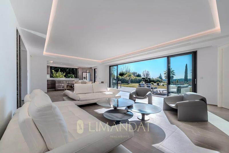 Villa - 275 m² - 7 pièces