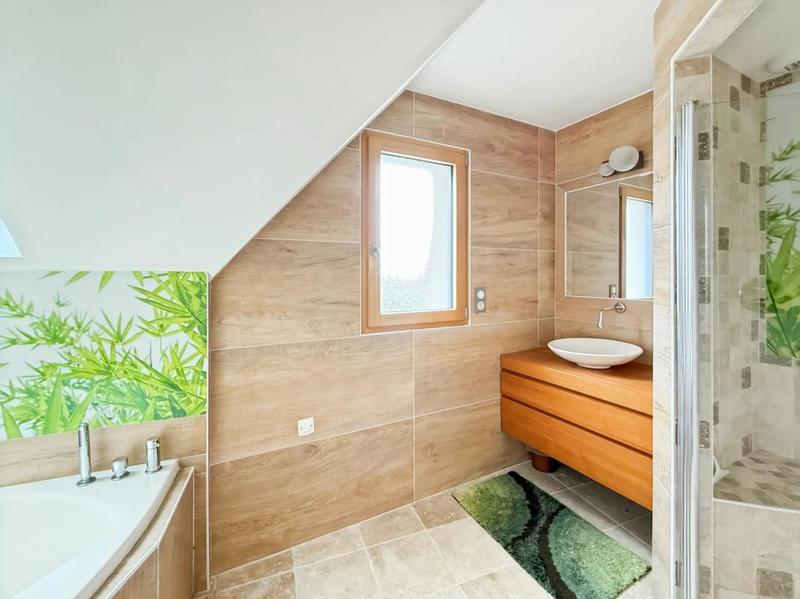 Maison en pierre - 377 m² - 10 pièces