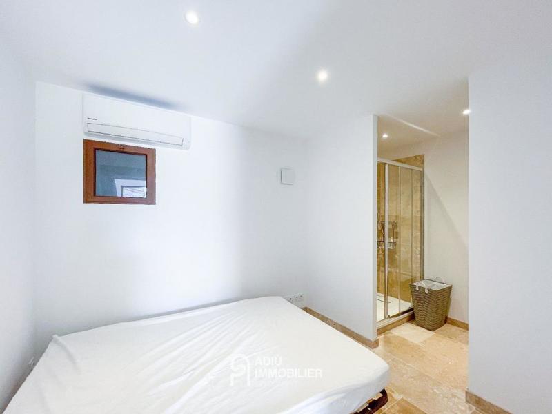 Mas - 300 m² - 6 pièces