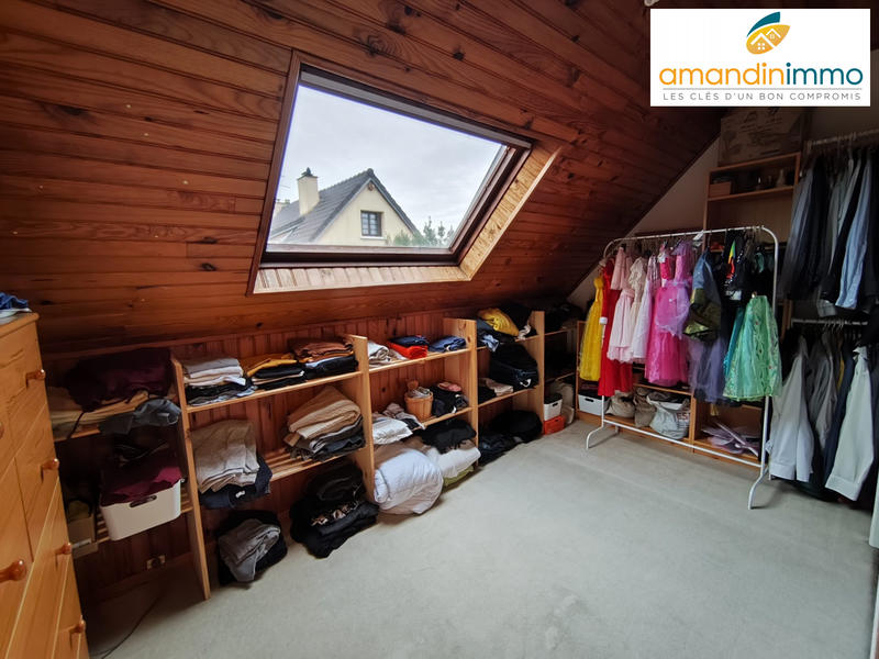 Maison - 97 m² - 7 pièces