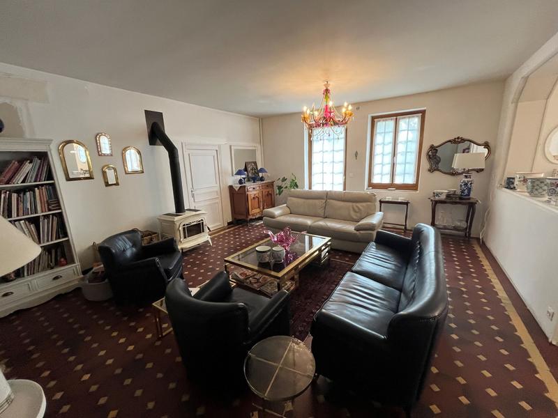 Maison - 180 m² - 9 pièces