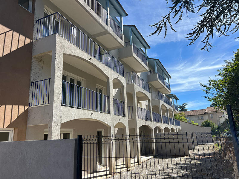 Appartement - 85 m² - 3 pièces