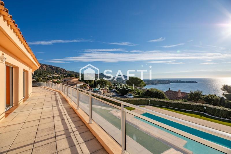 Villa - 250 m² - 9 pièces