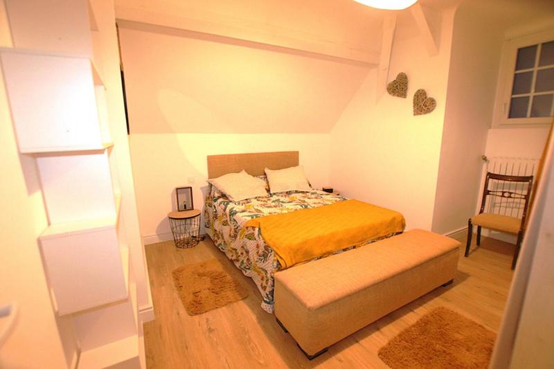 Demeure - 300 m² - 11 pièces