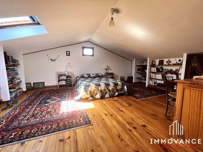 Maison - 215 m² - 6 pièces