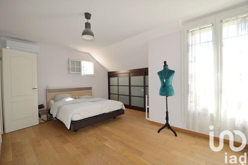 Maison - 169 m² - 8 pièces