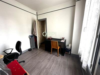 Maison - 270 m² - 5 pièces