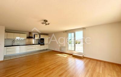 Appartement - 91 m² - 3 pièces