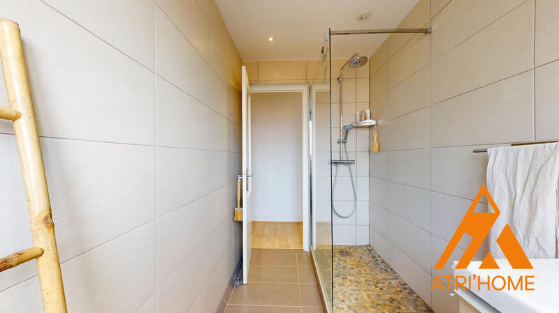 Appartement - 111 m² - 4 pièces