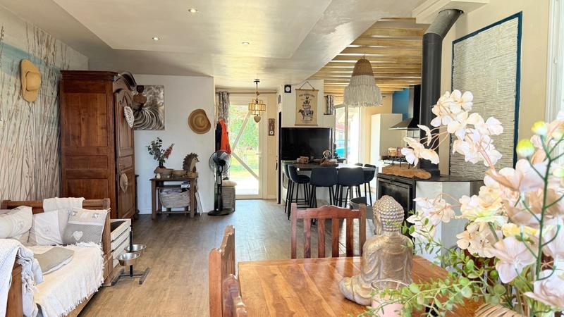 Maison - 200 m² - 6 pièces