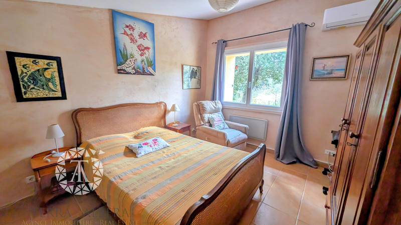 Mas - 239 m² - 6 pièces