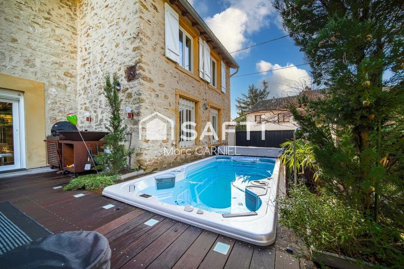 Maison - 335 m² - 11 pièces