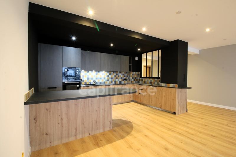 Appartement - 140 m² - 5 pièces