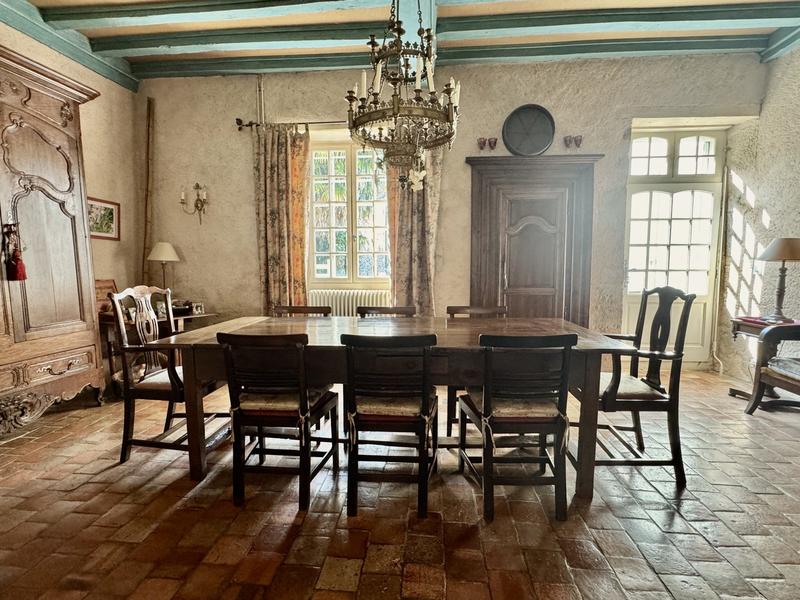 Maison - 408 m² - 7 pièces