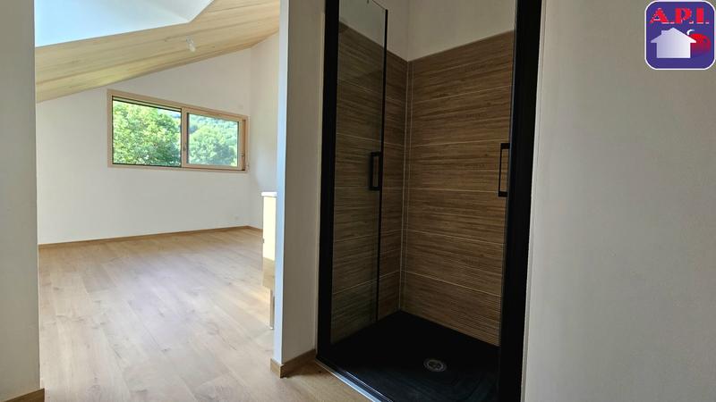 Maison - 145 m² - 7 pièces