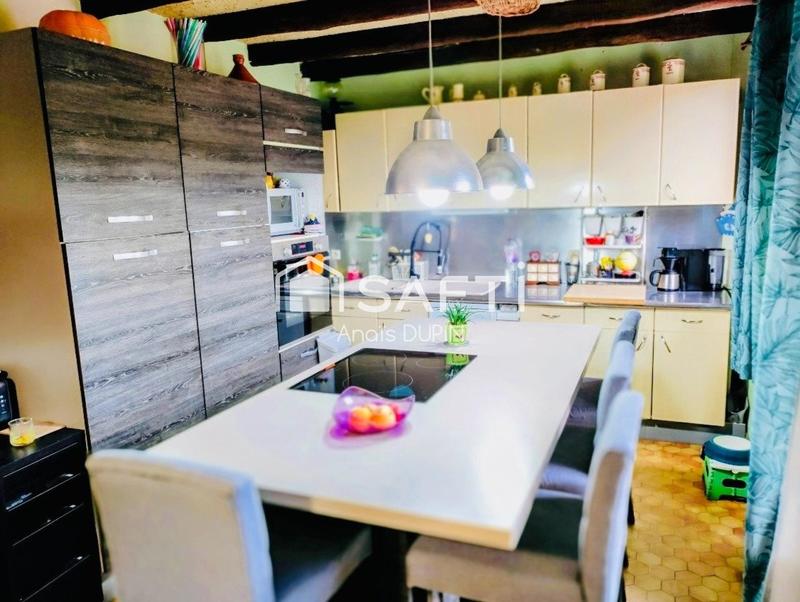 Maison - 198 m² - 8 pièces