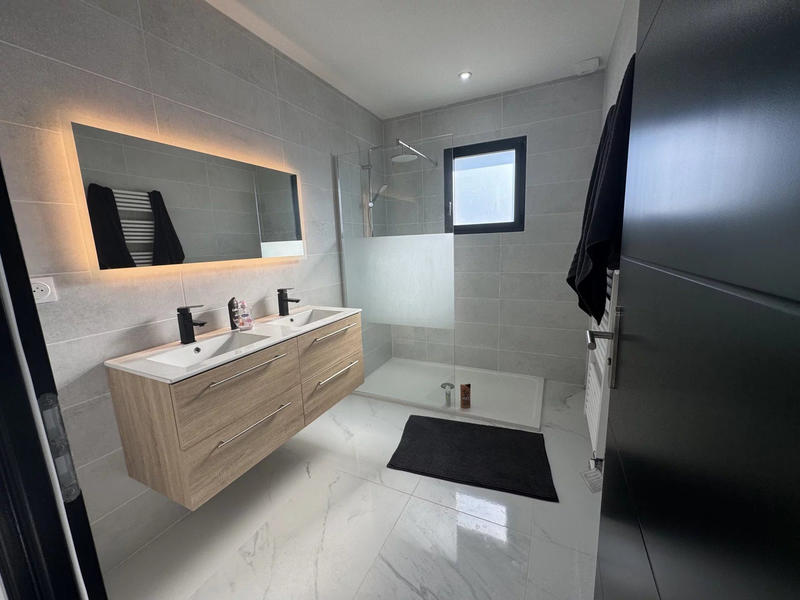 Maison - 98 m² - 4 pièces