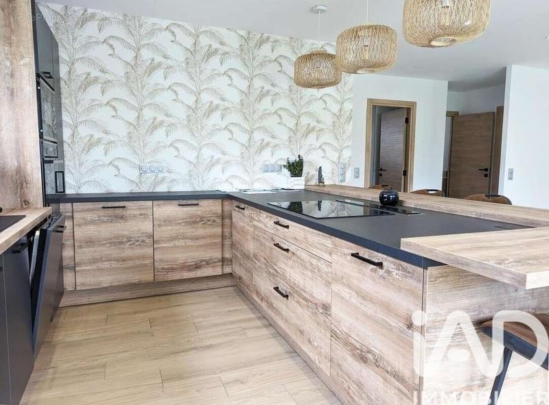 Maison - 114 m² - 4 pièces