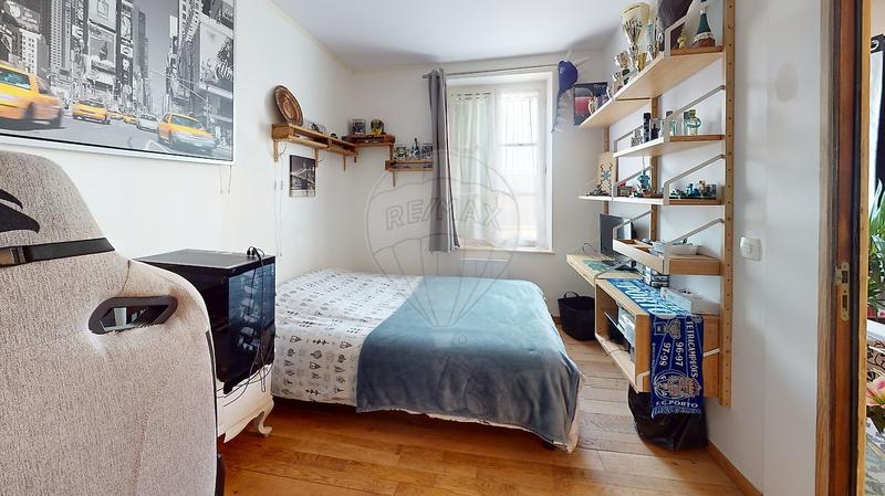 Maison - 245 m² - 6 pièces