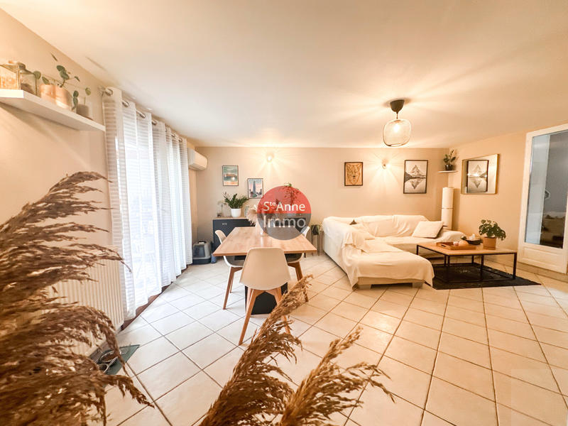 Maison - 95 m² - 5 pièces