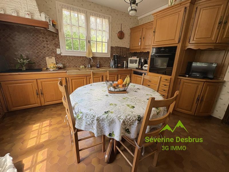 Maison - 164 m² - 9 pièces