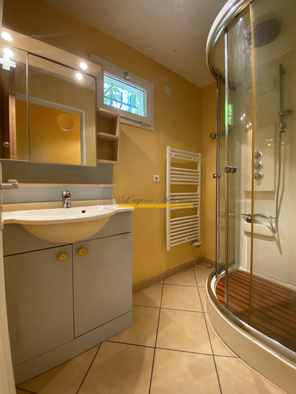 Propriété - 400 m² - 10 pièces