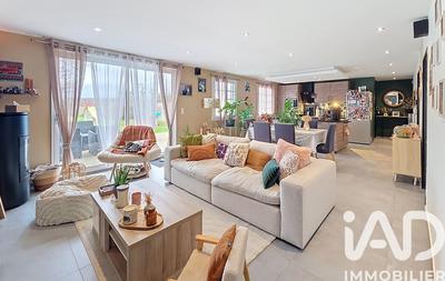 Maison - 98 m² - 4 pièces