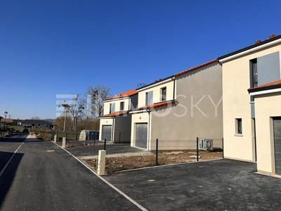 Maison - 81 m² - 5 pièces