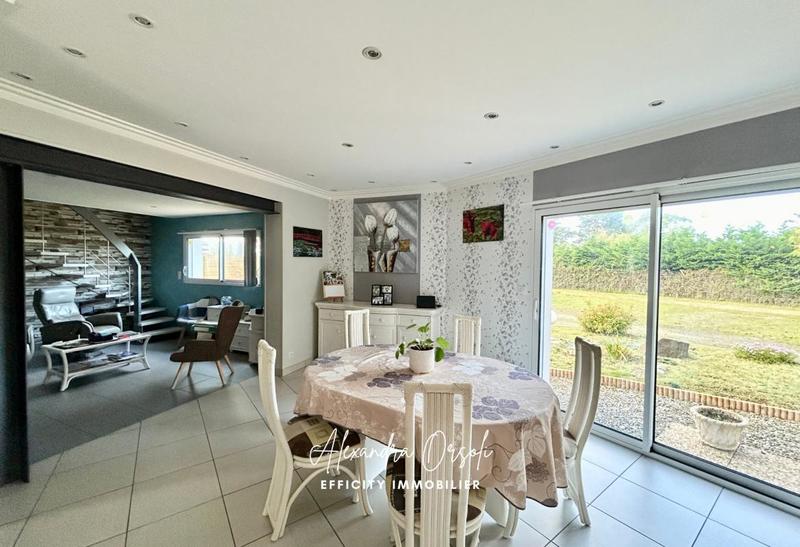 Maison - 167 m² - 7 pièces