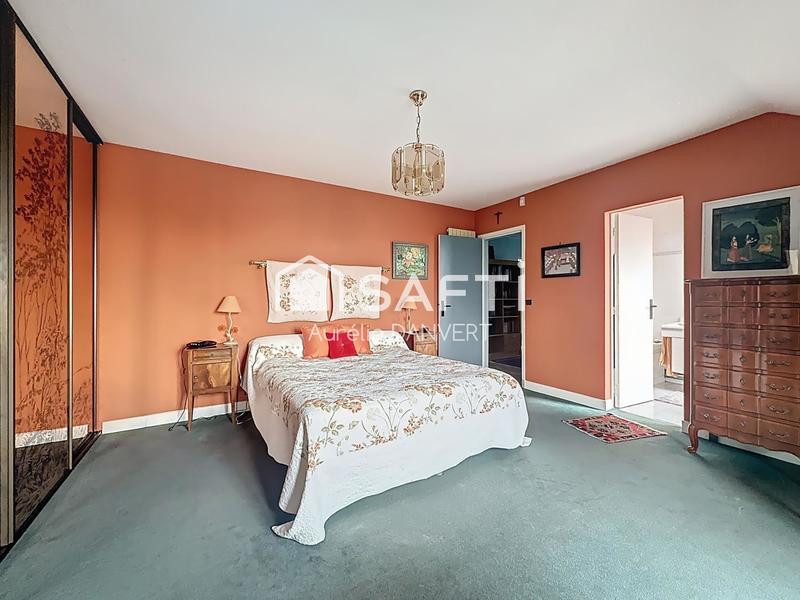 Maison - 171 m² - 7 pièces