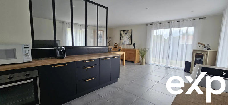 Maison - 121 m² - 5 pièces