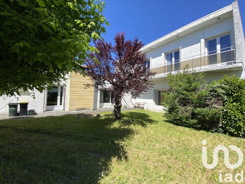 Maison de maîtres - 136 m² - 6 pièces