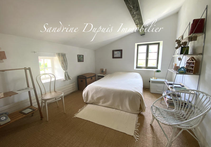 Maison - 210 m² - 7 pièces