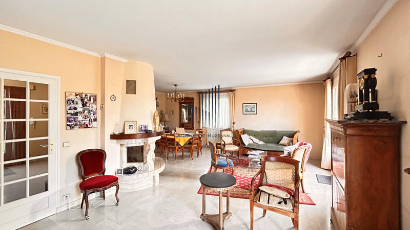 Maison - 162 m² - 8 pièces