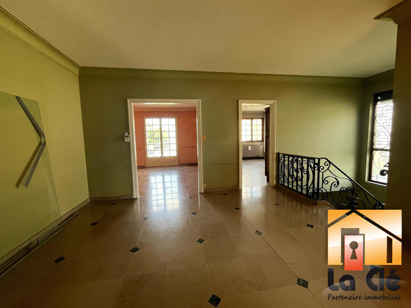 Maison - 180 m² - 6 pièces